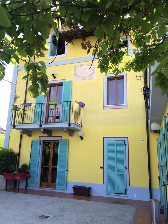 La Terrazza Del Barbaresco Bed & Breakfast Neviglie Exterior photo