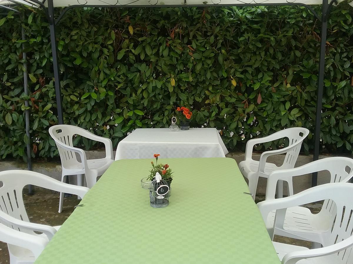 La Terrazza Del Barbaresco Bed & Breakfast Neviglie Exterior photo